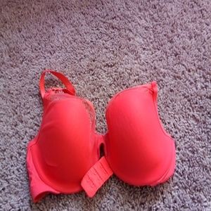 Lightly lined bra
